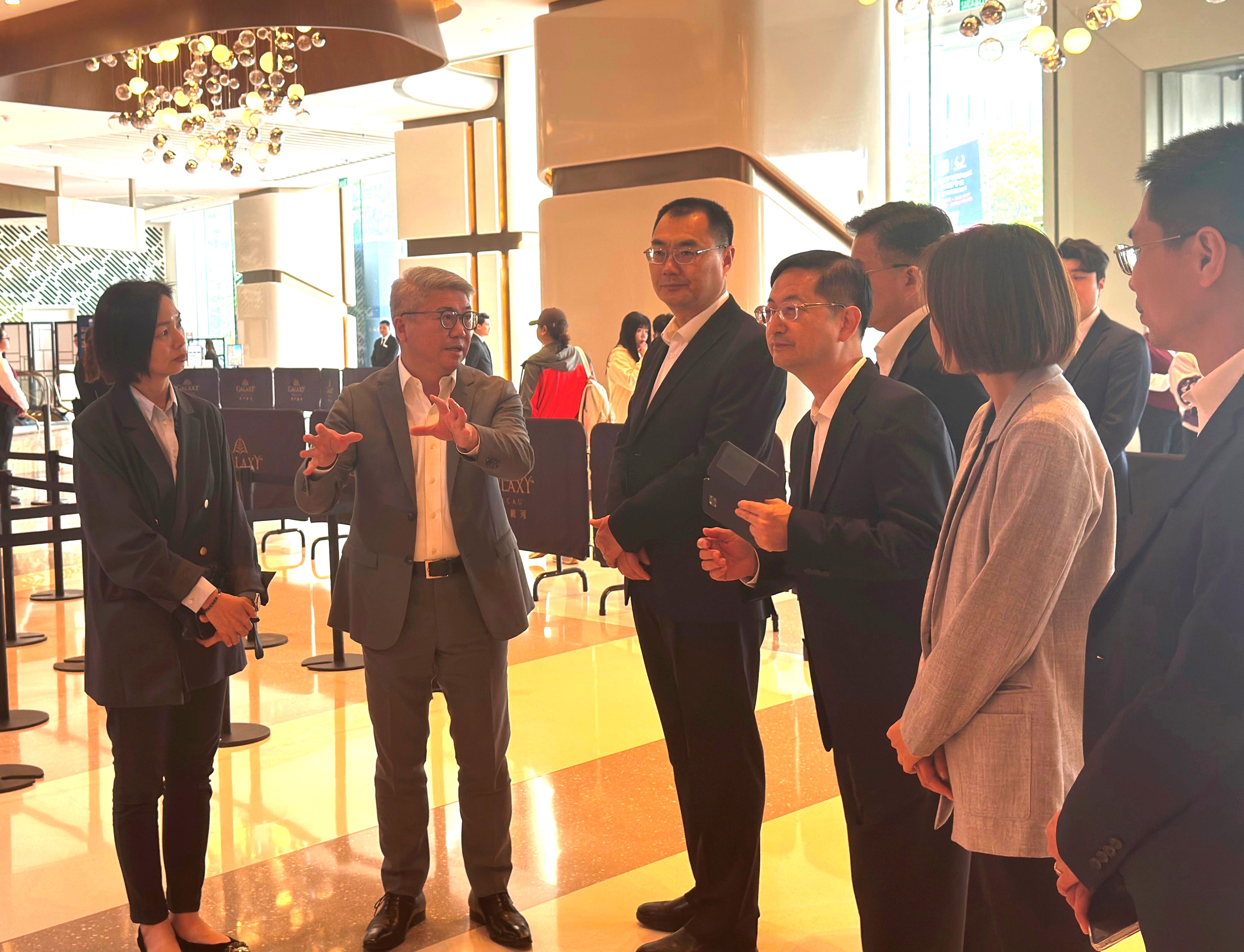 圖4 考察場館設施.jpg